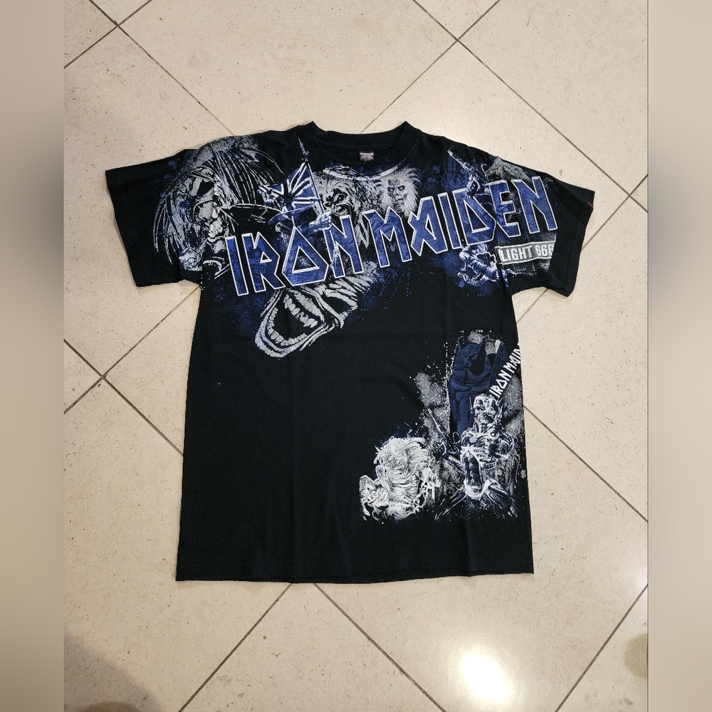 Iron Maiden Heavy Metal Band Light 666 Adult Men Size Medium T-Shirt 100% Cotton